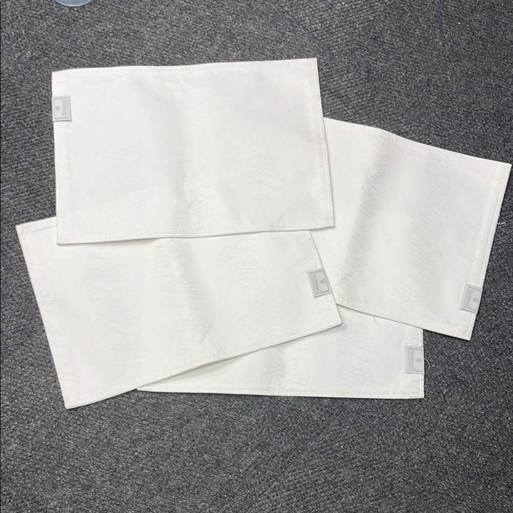 WATERFORD Maeve Placemats Set of 4 Pearl White NWT